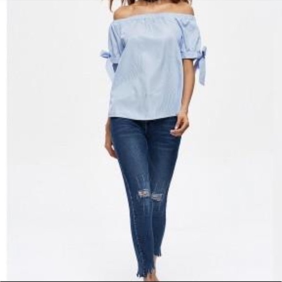 Haute Project Blue Striped Off The Shoulder Top - Picture 1 of 11